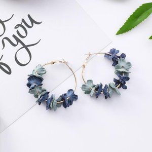 ✨NEW!✨Blue Flower Hoop Handmade Earrings!